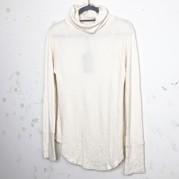CHASER waffle knit light weight thermal turtleneck tunic. - Picture 7 of 13